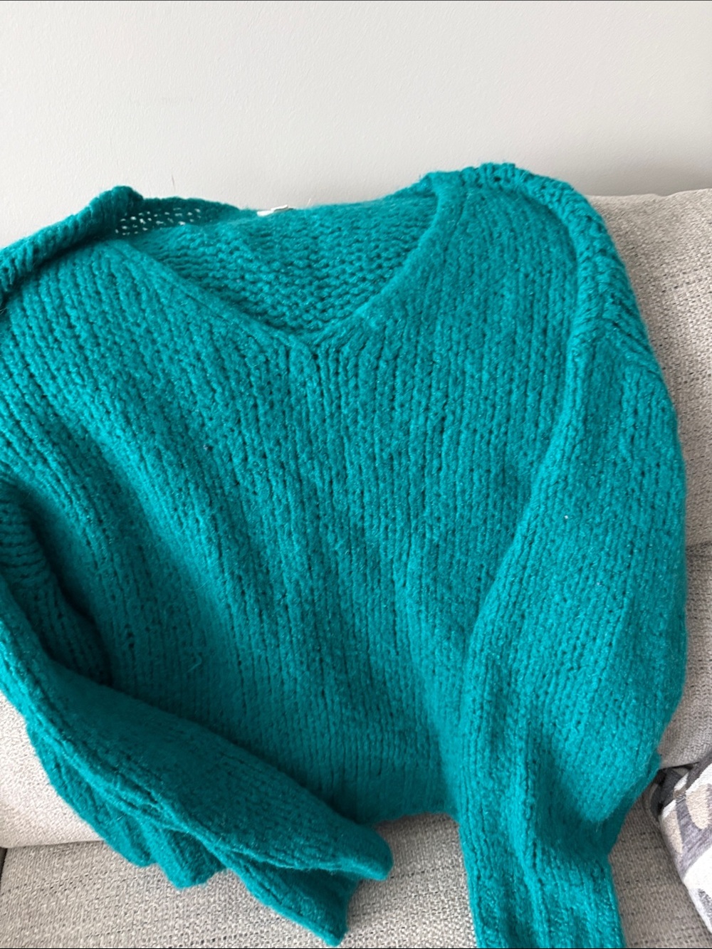 🔴BiBi Teal V-Neck Knit Sweater